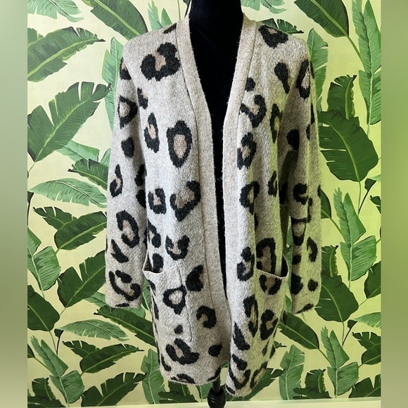 Modern Canvas Leopard Print Tan Black Open Front Cardigan Sweater M - Picture 1 of 3
